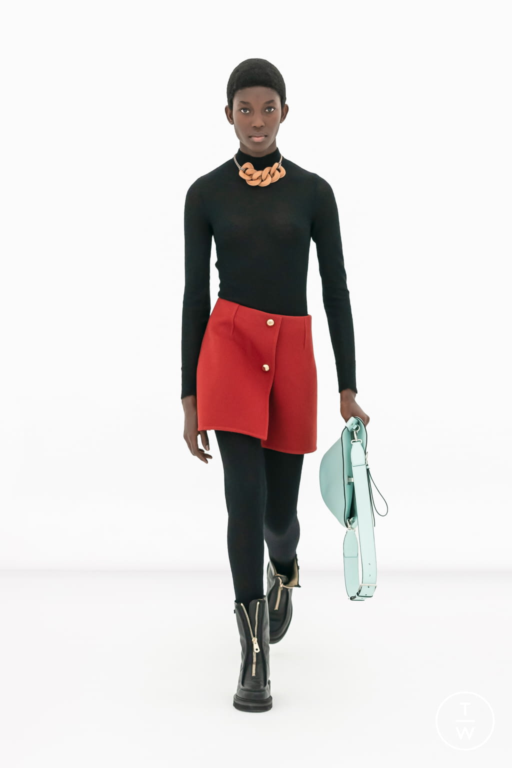 Fashion Week Milan Fall/Winter 2022 look 35 from the Ferragamo collection womenswear