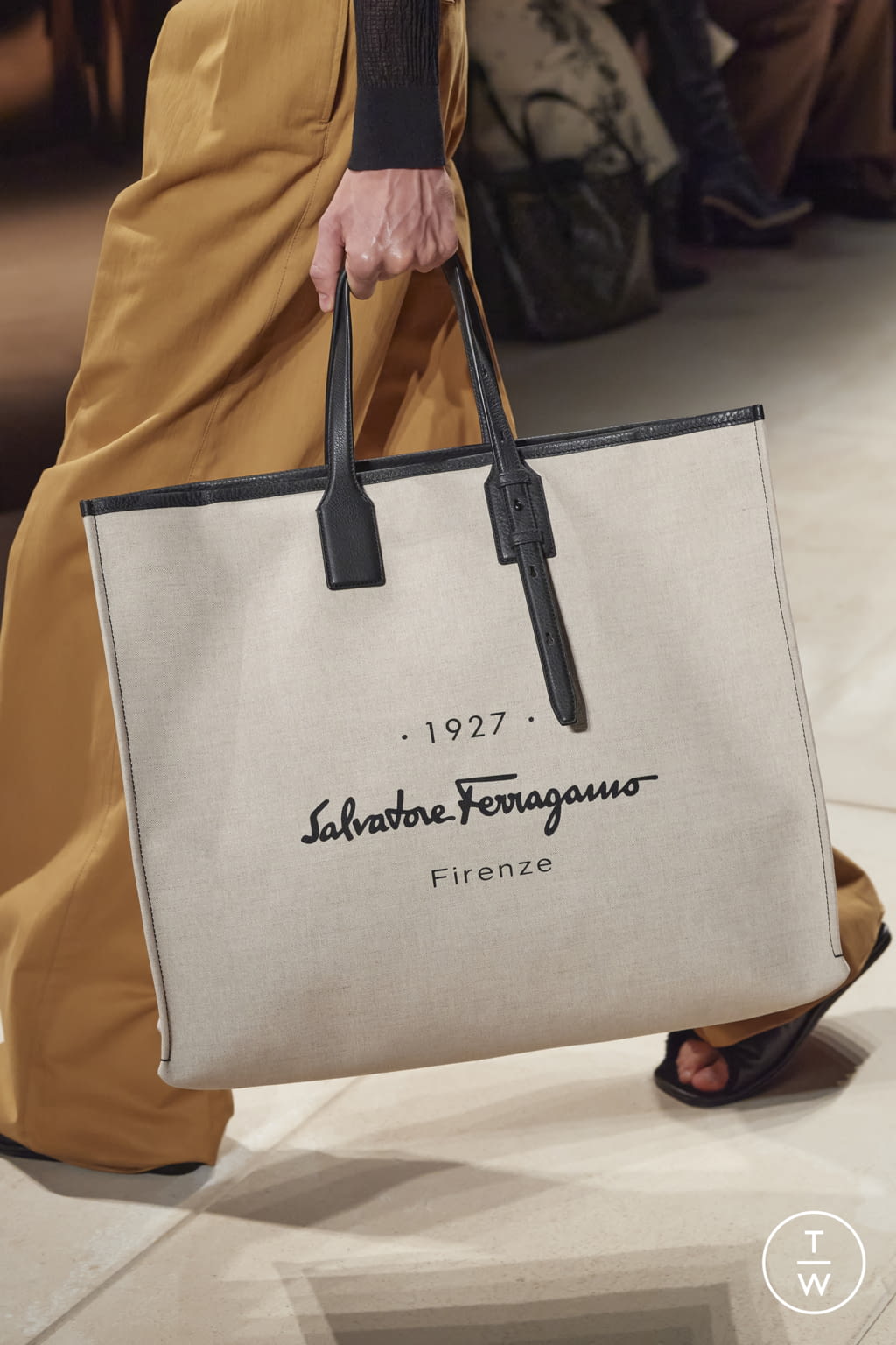 Fashion Week Milan Spring/Summer 2022 look 1 from the Ferragamo collection menswear accessories
