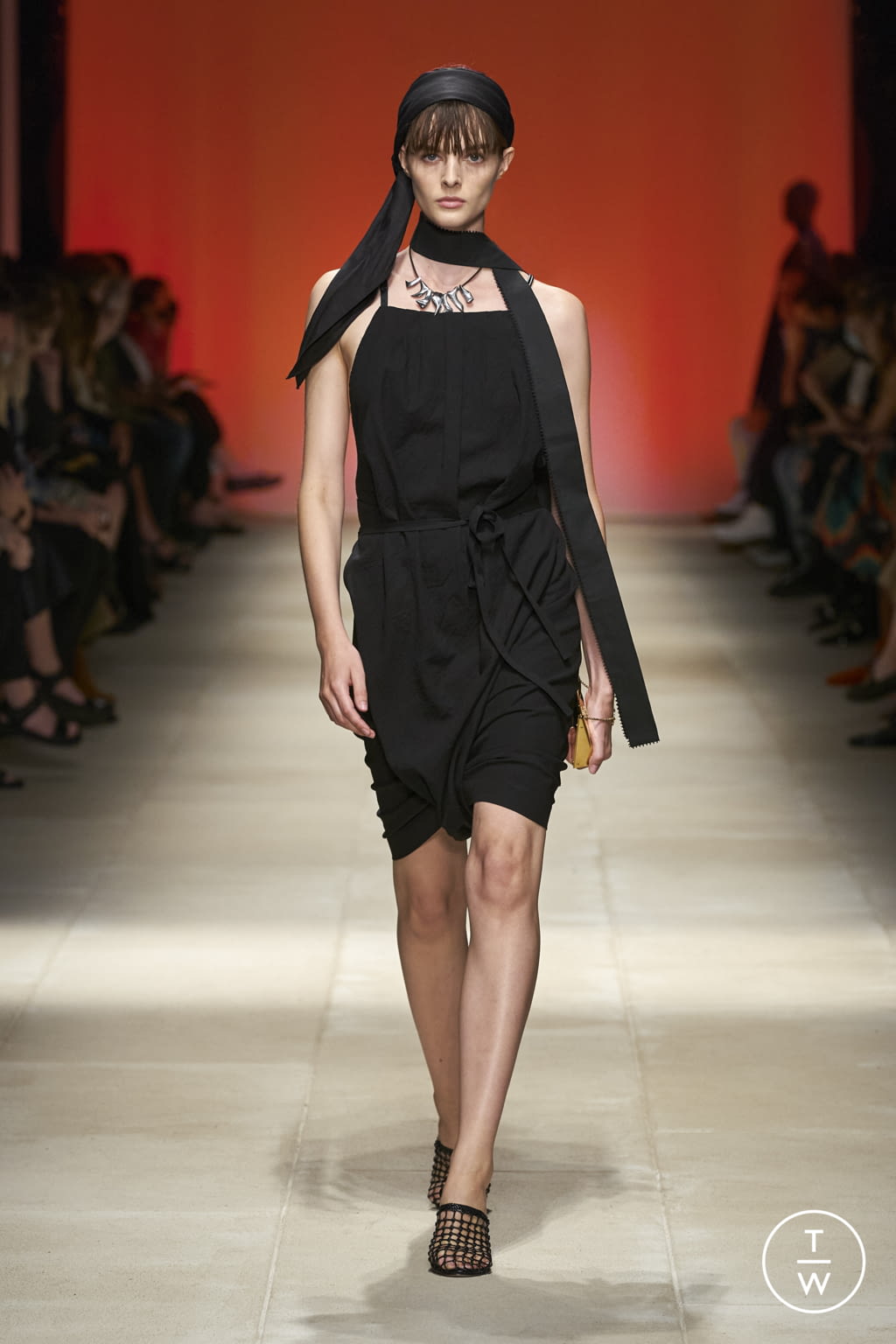 Fashion Week Milan Spring/Summer 2022 look 4 from the Salvatore Ferragamo collection womenswear