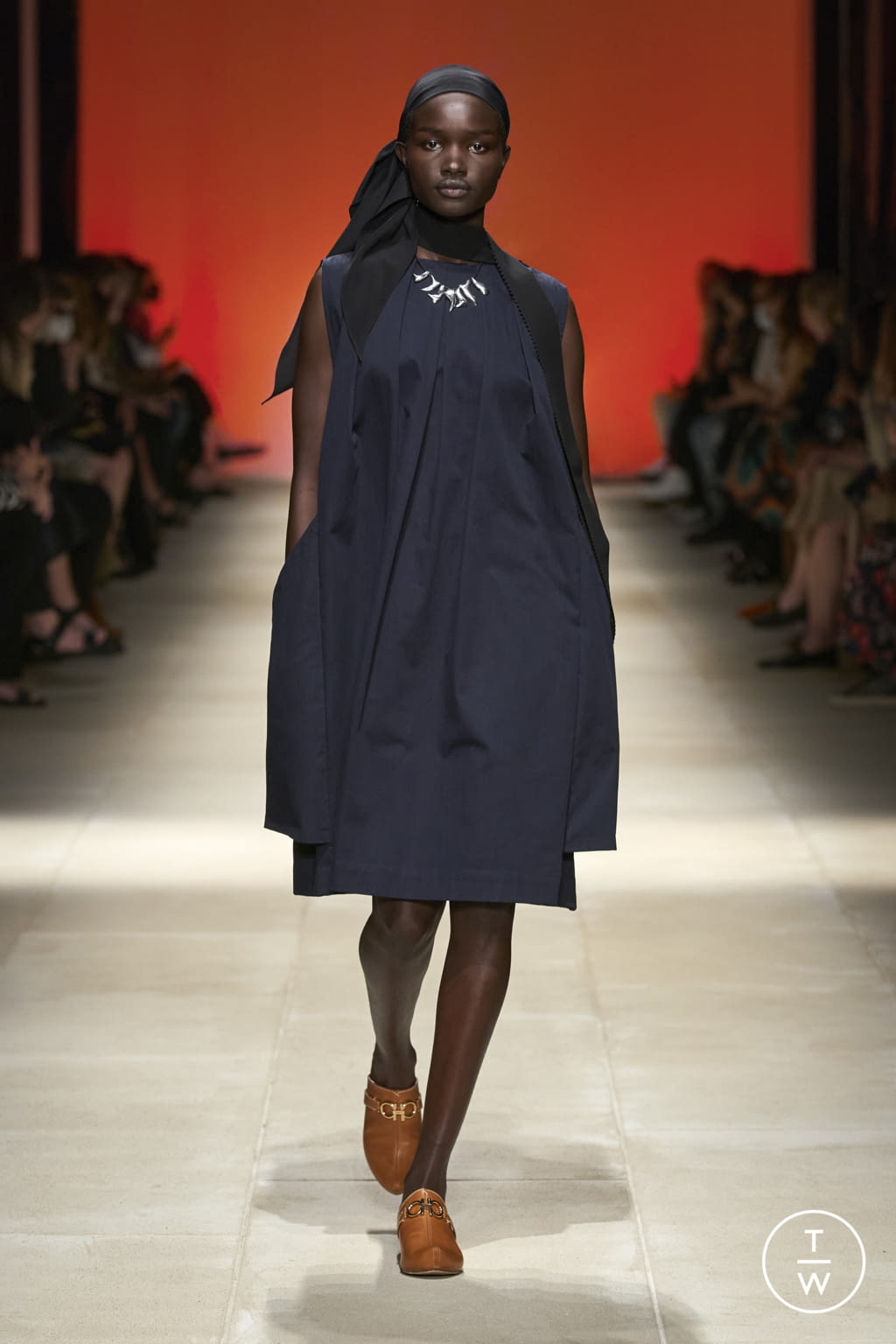 Fashion Week Milan Spring/Summer 2022 look 6 from the Salvatore Ferragamo collection womenswear