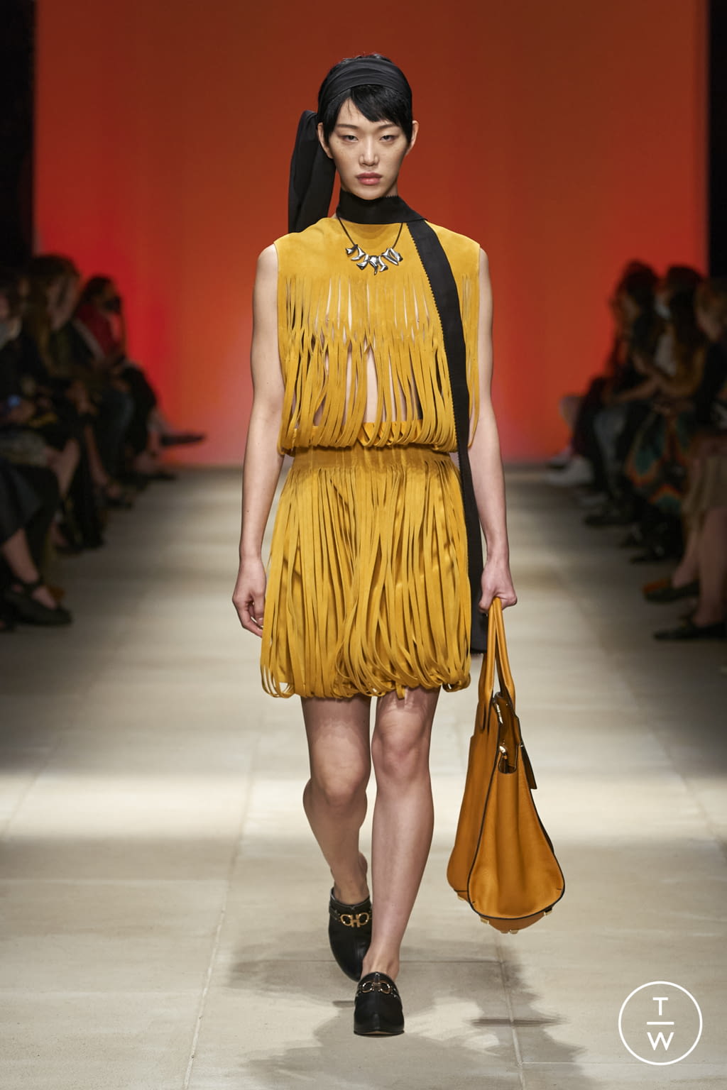 Fashion Week Milan Spring/Summer 2022 look 14 from the Salvatore Ferragamo collection womenswear