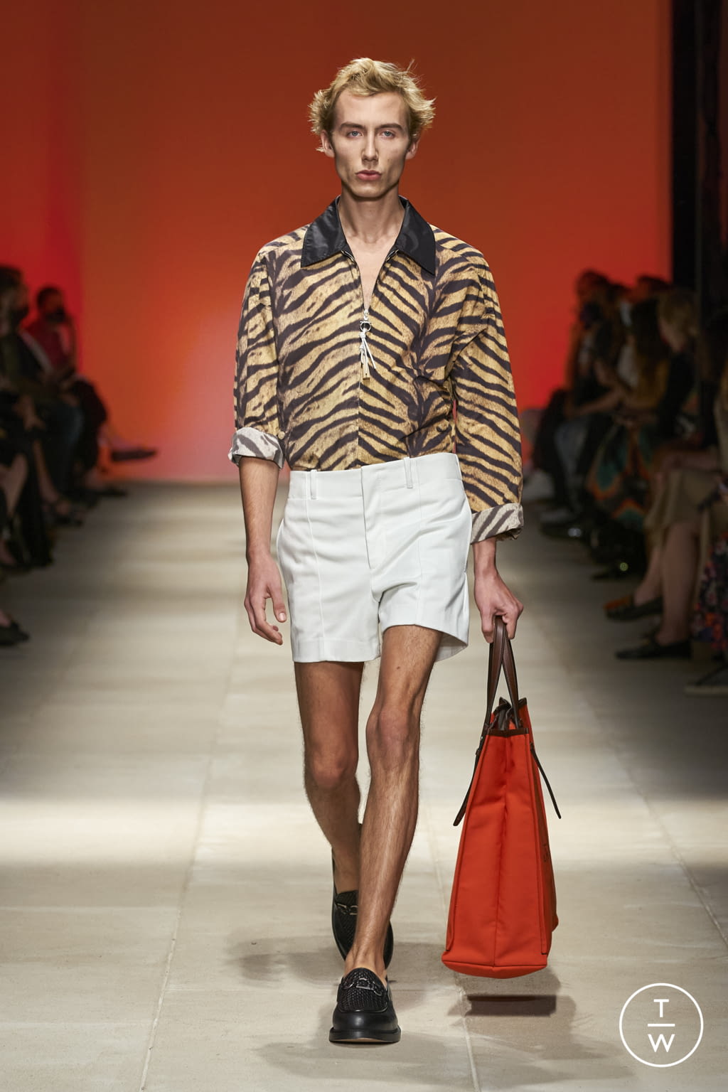 Fashion Week Milan Spring/Summer 2022 look 15 from the Salvatore Ferragamo collection womenswear