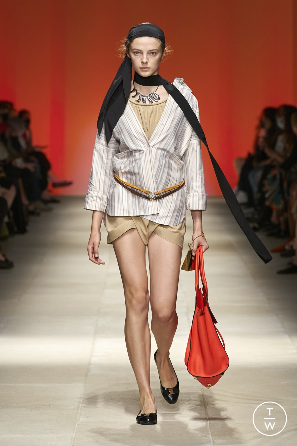 Fashion Week Milan Spring/Summer 2022 look 20 from the Salvatore Ferragamo collection womenswear