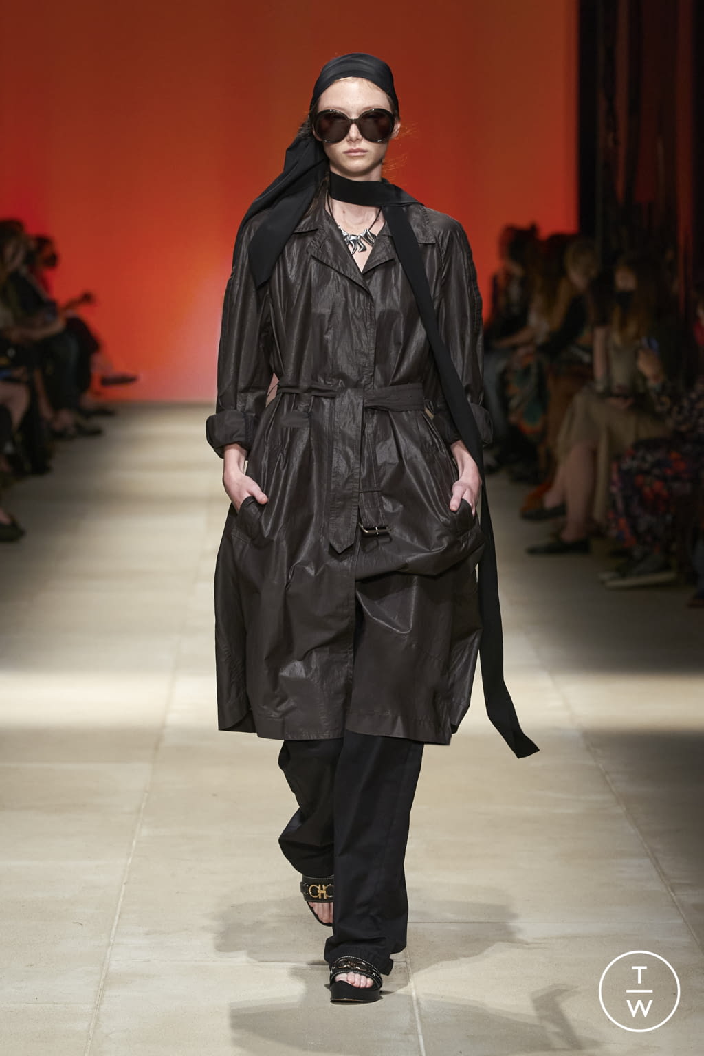 Fashion Week Milan Spring/Summer 2022 look 31 from the Salvatore Ferragamo collection womenswear