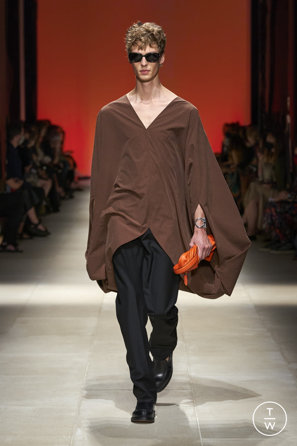 Fashion Week Milan Spring/Summer 2022 look 38 from the Salvatore Ferragamo collection 女装