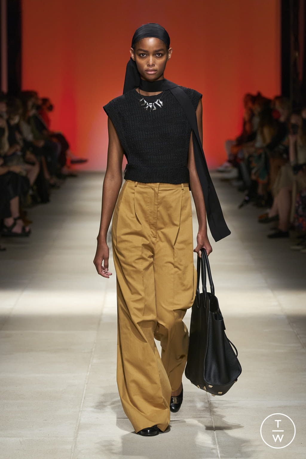 Fashion Week Milan Spring/Summer 2022 look 45 from the Salvatore Ferragamo collection womenswear