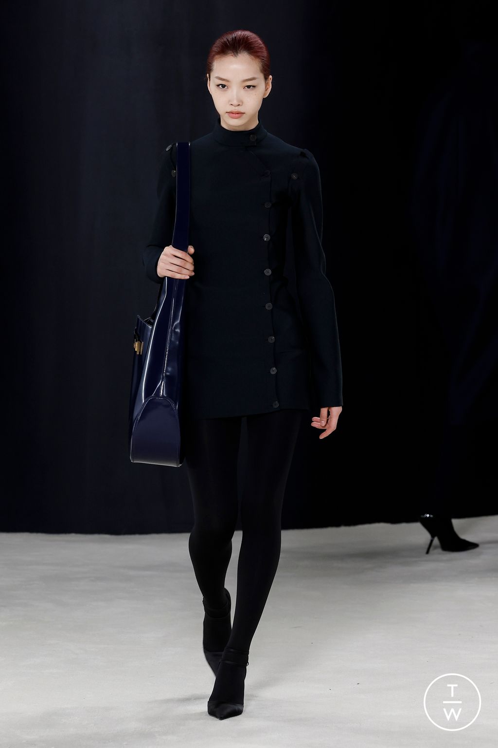 Fashion Week Milan Fall/Winter 2023 look 10 from the Ferragamo collection 女装