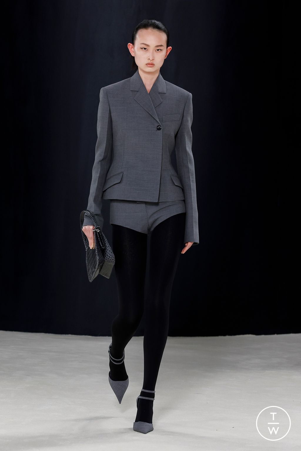 Fashion Week Milan Fall/Winter 2023 look 14 from the Ferragamo collection womenswear