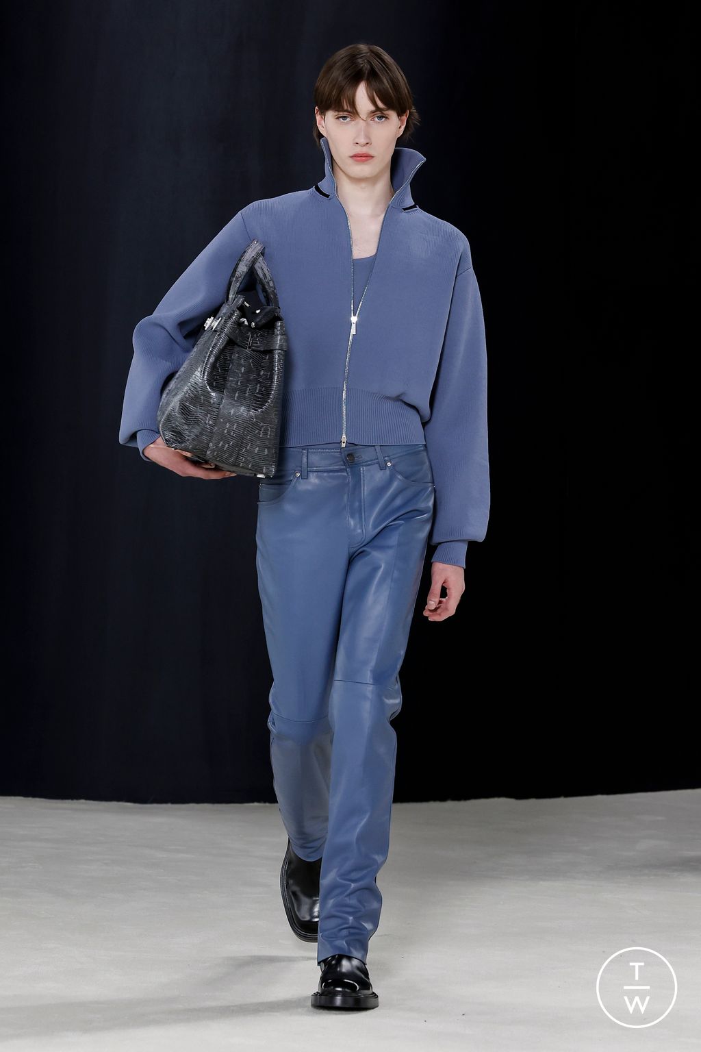 Fashion Week Milan Fall/Winter 2023 look 18 de la collection Ferragamo womenswear