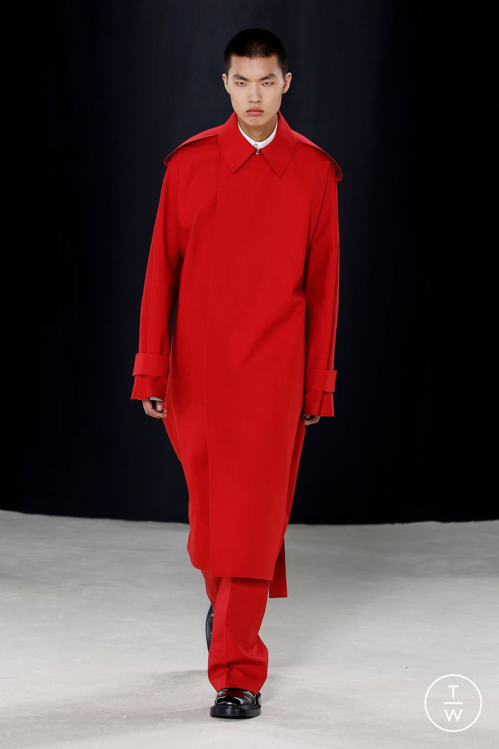 Fashion Week Milan Fall/Winter 2023 look 31 from the Ferragamo collection womenswear