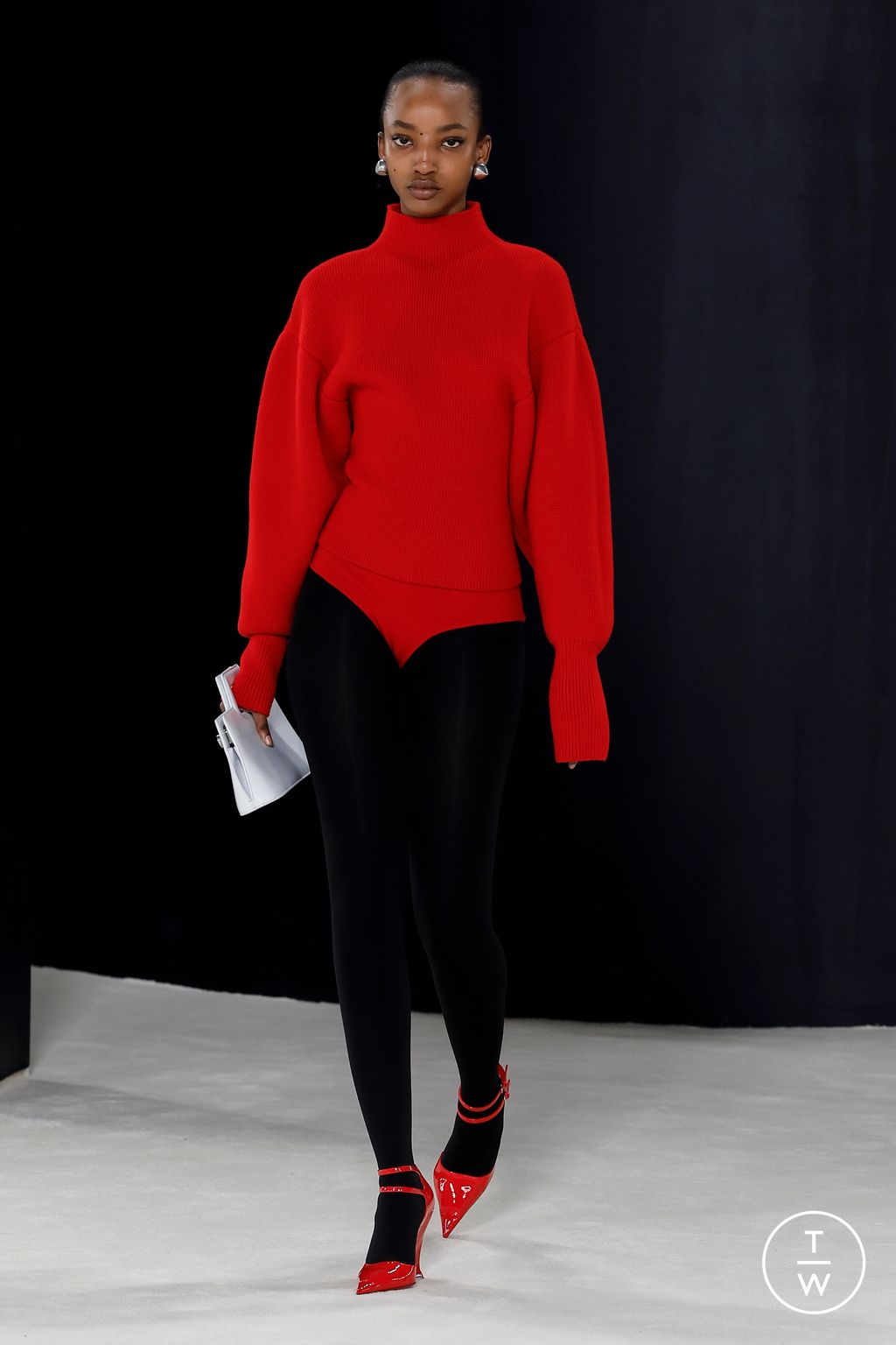 Fashion Week Milan Fall/Winter 2023 look 34 from the Ferragamo collection 女装