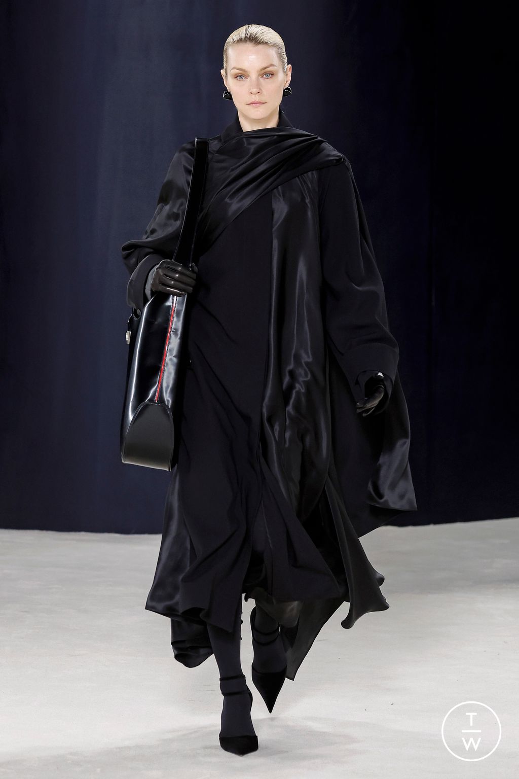 Fashion Week Milan Fall/Winter 2023 look 44 from the Ferragamo collection womenswear
