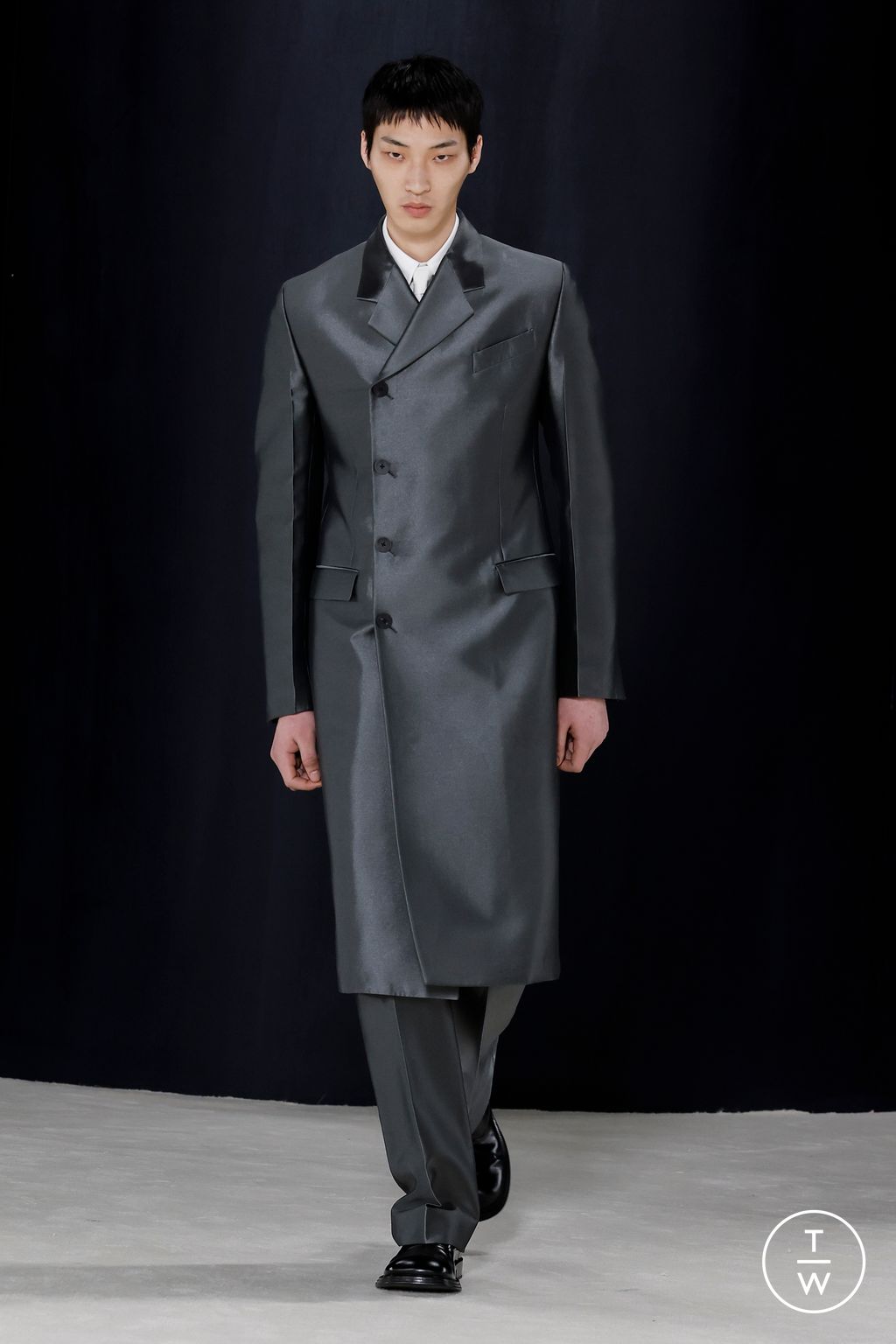 Fashion Week Milan Fall/Winter 2023 look 58 from the Ferragamo collection 女装
