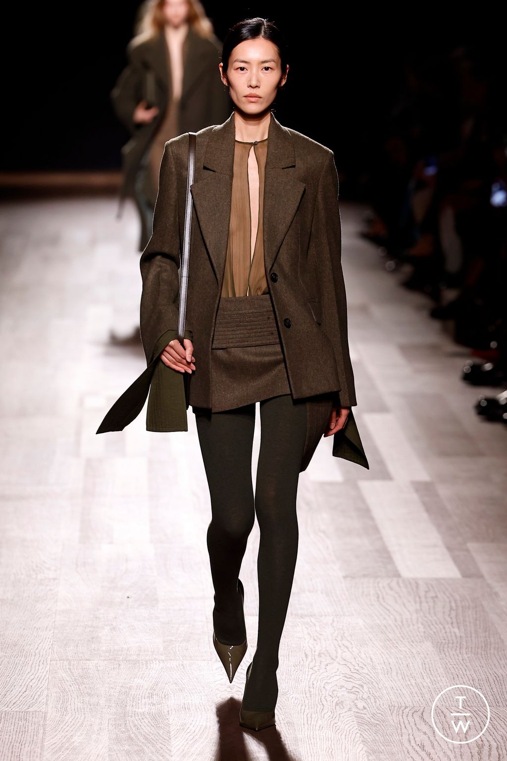 Fashion Week Milan Fall/Winter 2024 look 3 de la collection Ferragamo womenswear