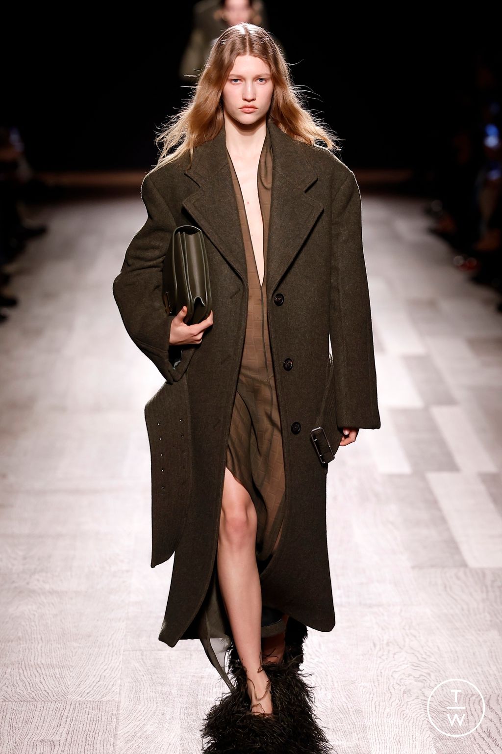 Fashion Week Milan Fall/Winter 2024 look 4 de la collection Ferragamo womenswear
