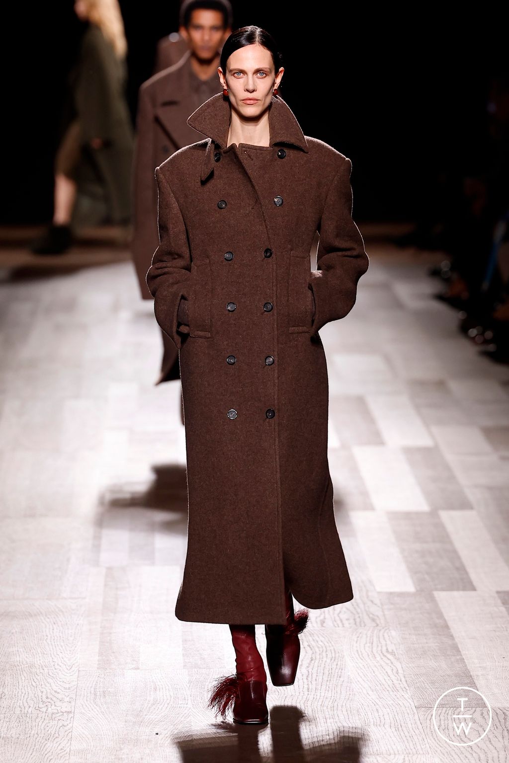 Fashion Week Milan Fall/Winter 2024 look 9 de la collection Ferragamo womenswear