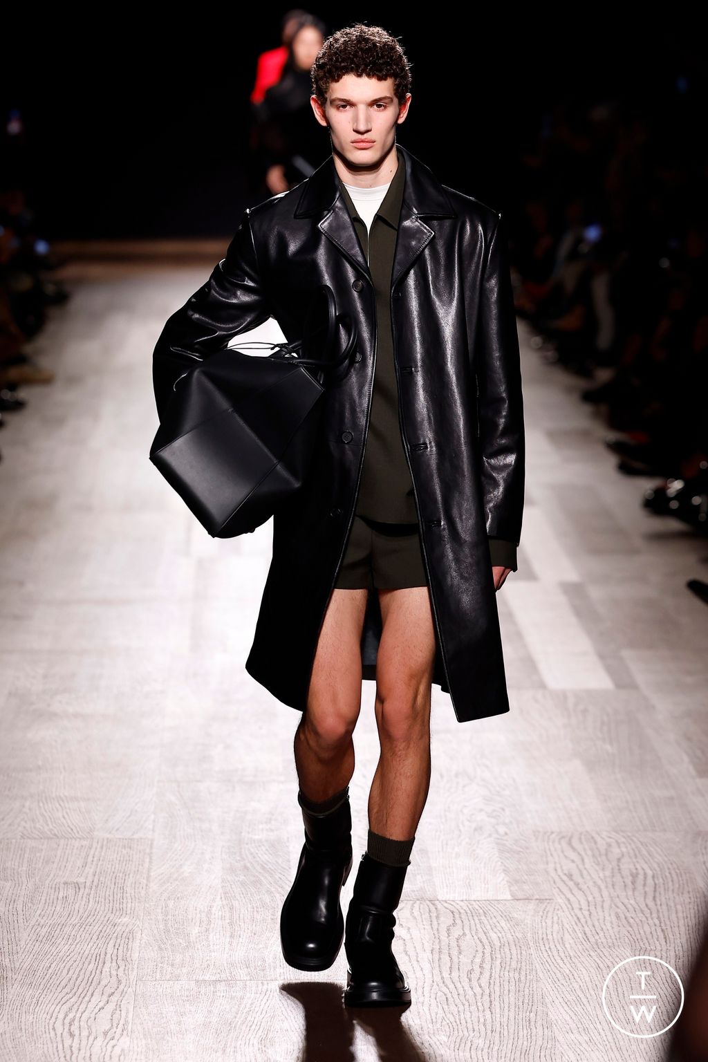 Fashion Week Milan Fall/Winter 2024 look 25 from the Ferragamo collection womenswear