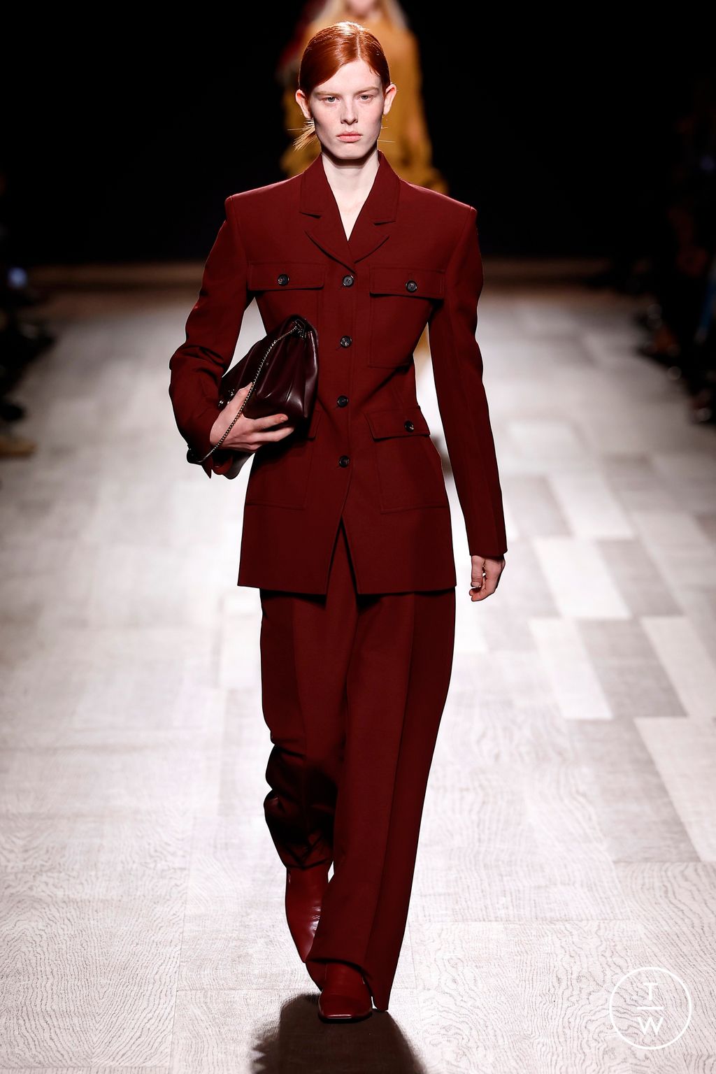 Fashion Week Milan Fall/Winter 2024 look 30 from the Ferragamo collection 女装