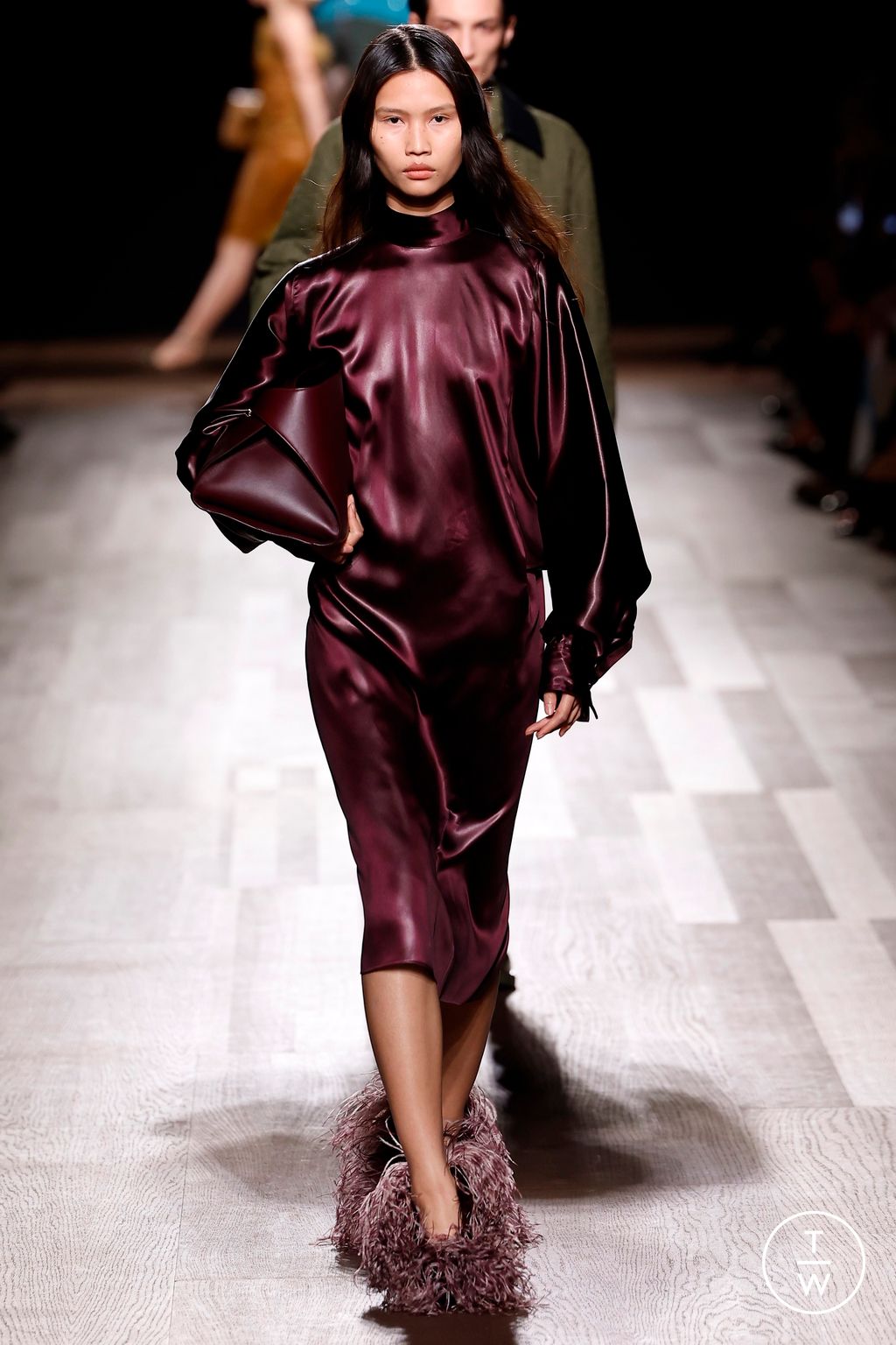 Fashion Week Milan Fall/Winter 2024 look 42 from the Ferragamo collection 女装