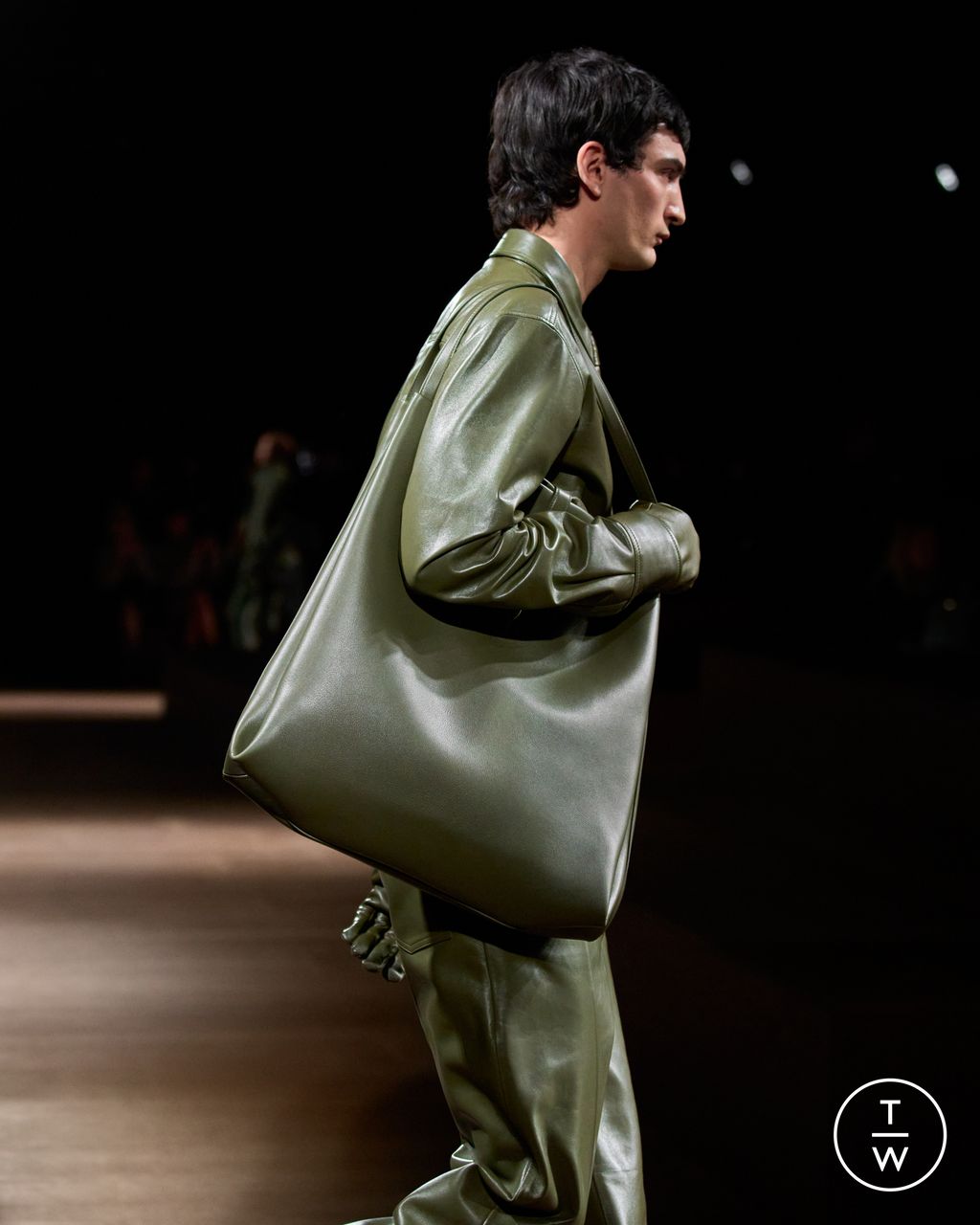 Fashion Week Milan Fall/Winter 2024 look 6 from the Ferragamo collection womenswear accessories