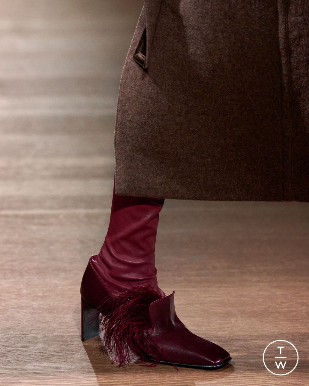 Fashion Week Milan Fall/Winter 2024 look 55 from the Ferragamo collection 女装配饰