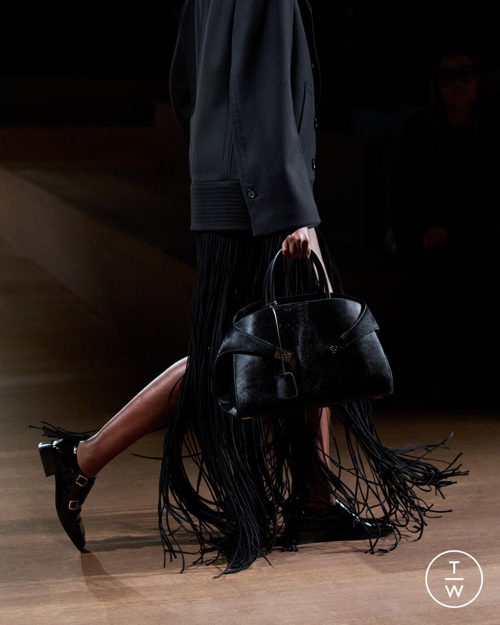 Fashion Week Milan Fall/Winter 2024 look 14 from the Ferragamo collection 女装配饰