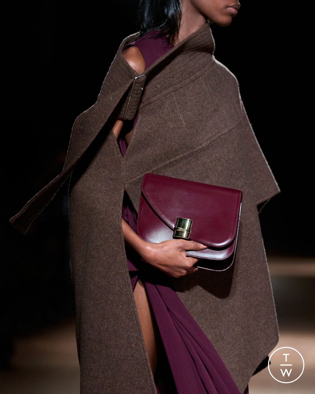 Fashion Week Milan Fall/Winter 2024 look 15 from the Ferragamo collection womenswear accessories
