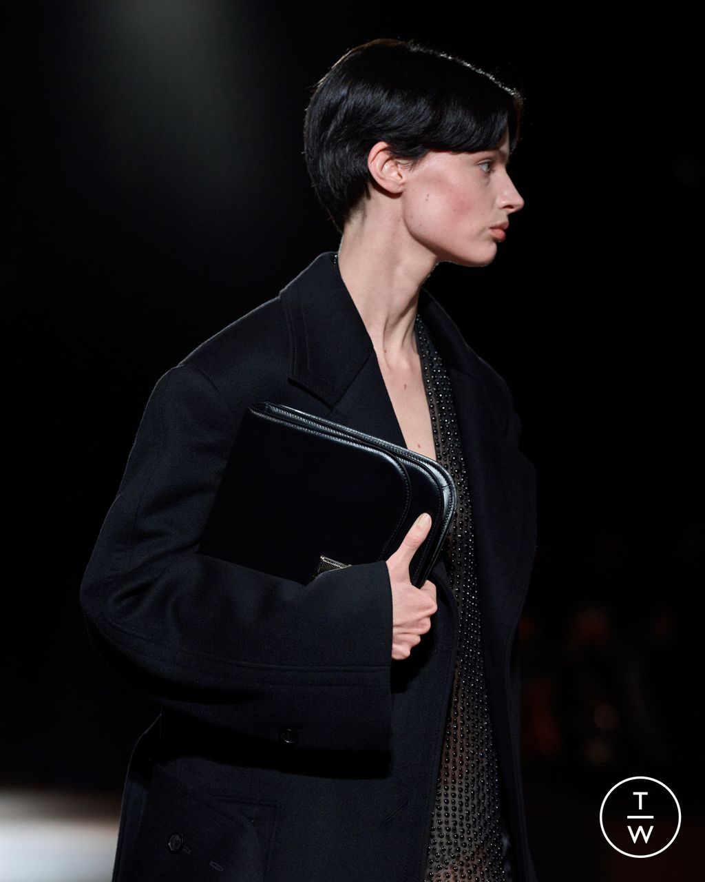 Fashion Week Milan Fall/Winter 2024 look 16 from the Ferragamo collection womenswear accessories