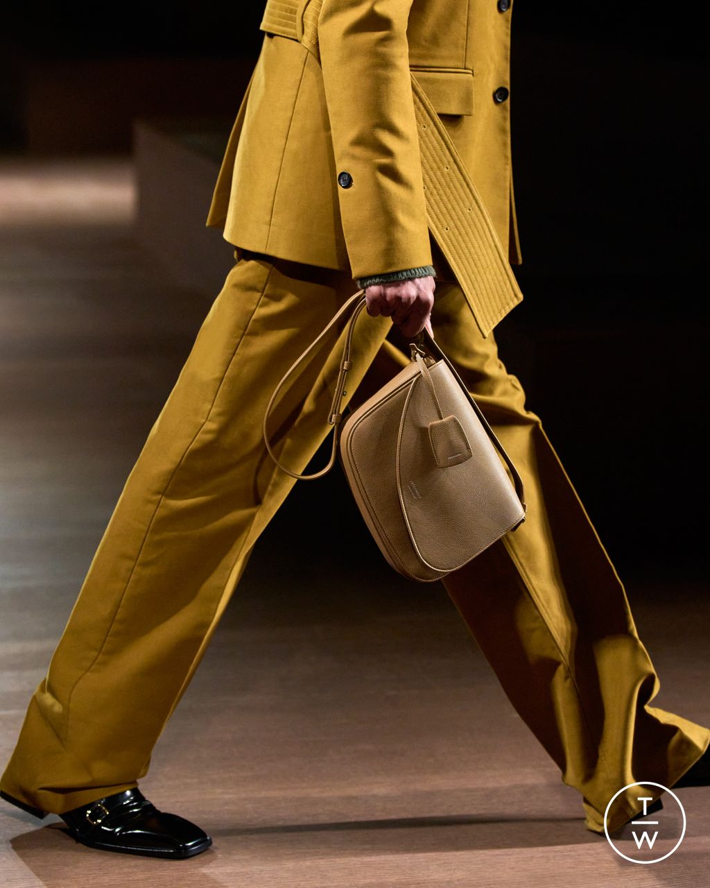 Fashion Week Milan Fall/Winter 2024 look 71 from the Ferragamo collection womenswear accessories