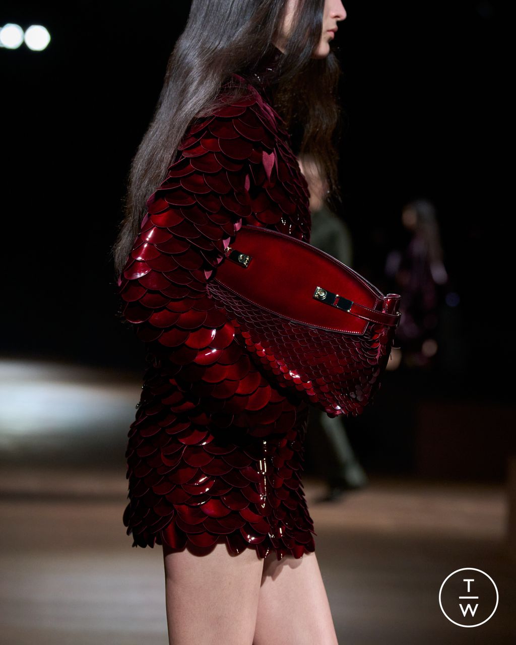 Fashion Week Milan Fall/Winter 2024 look 40 from the Ferragamo collection womenswear accessories