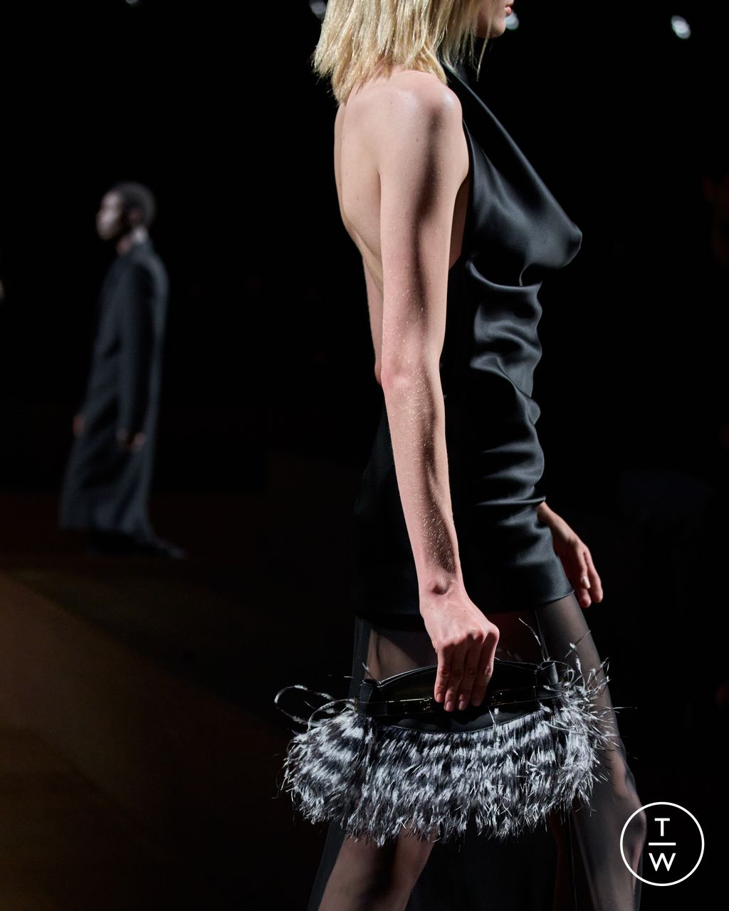 Fashion Week Milan Fall/Winter 2024 look 43 from the Ferragamo collection 女装配饰