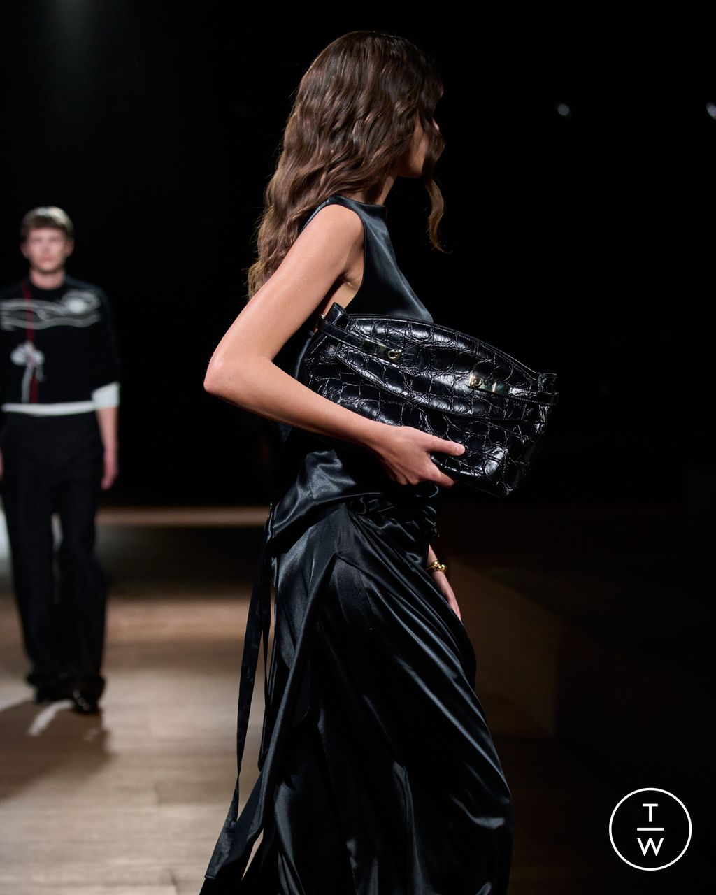 Fashion Week Milan Fall/Winter 2024 look 45 from the Ferragamo collection womenswear accessories