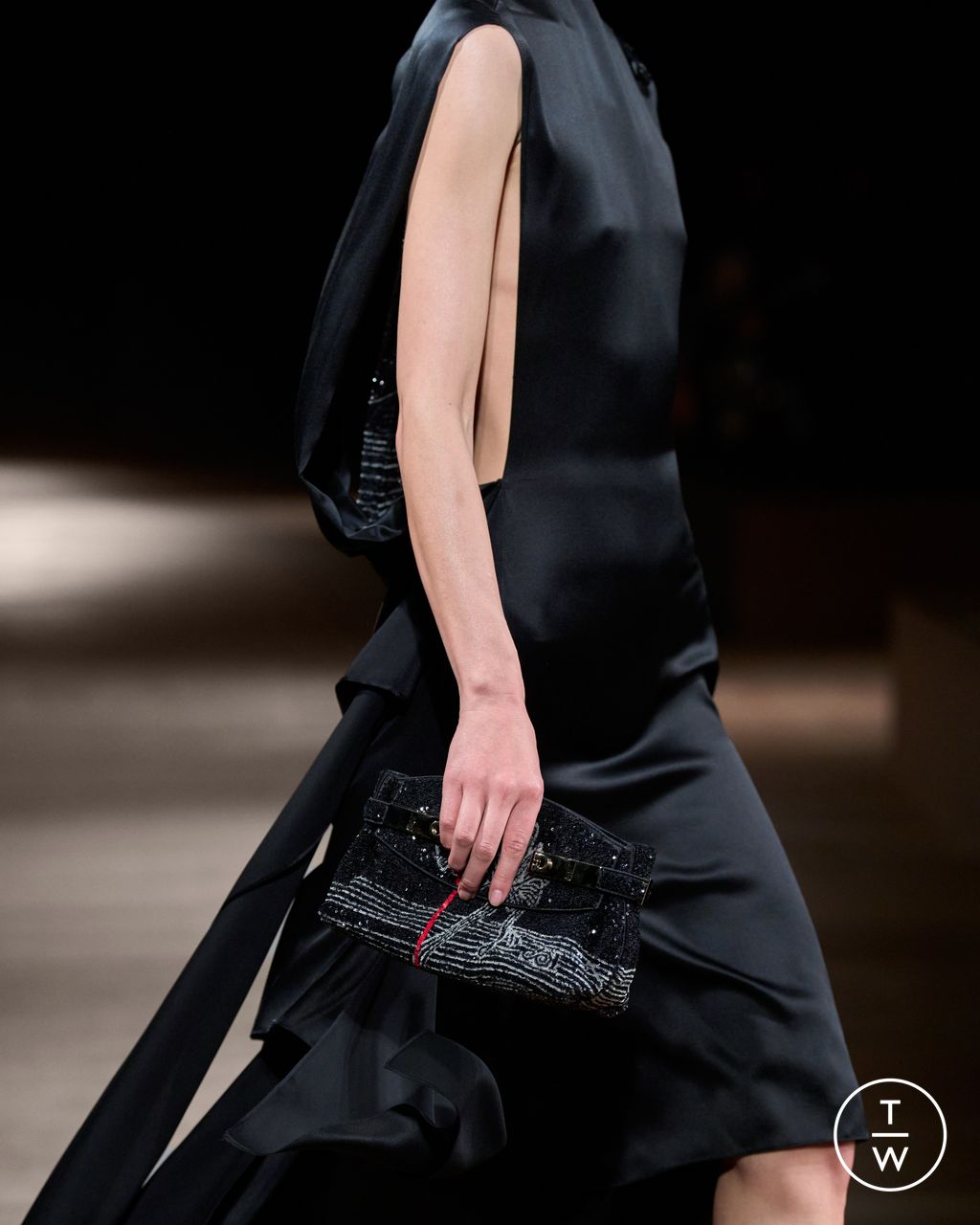 Fashion Week Milan Fall/Winter 2024 look 46 from the Ferragamo collection 女装配饰