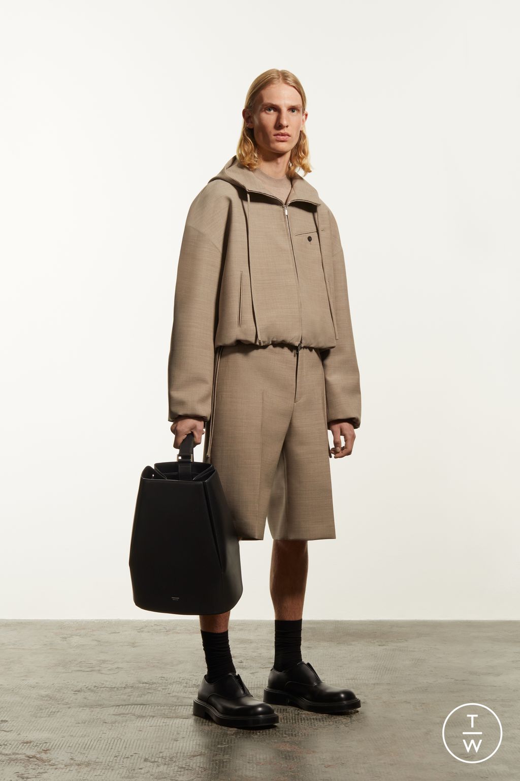 Fashion Week Milan Resort 2024 look 2 from the Ferragamo collection 女装