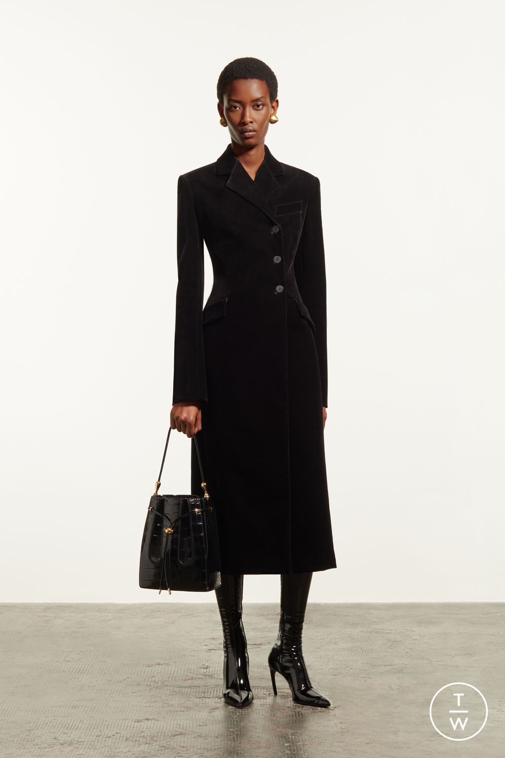 Fashion Week Milan Resort 2024 look 33 from the Ferragamo collection 女装