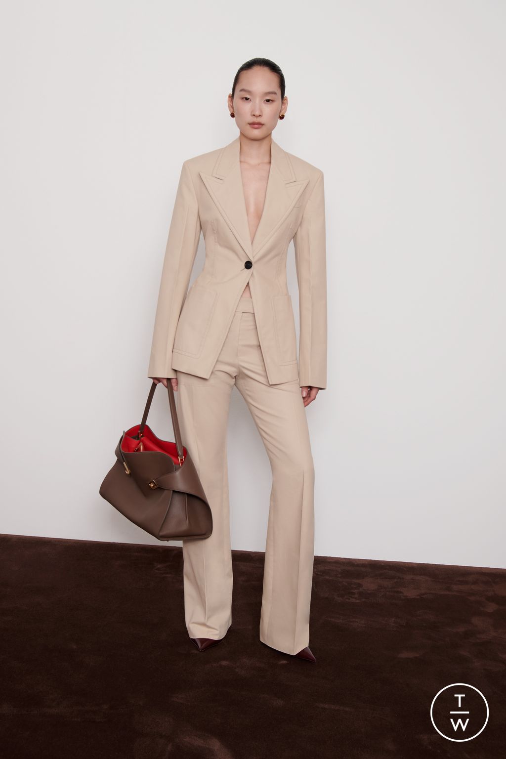 Fashion Week Milan Resort 2025 look 1 from the Ferragamo collection 女装