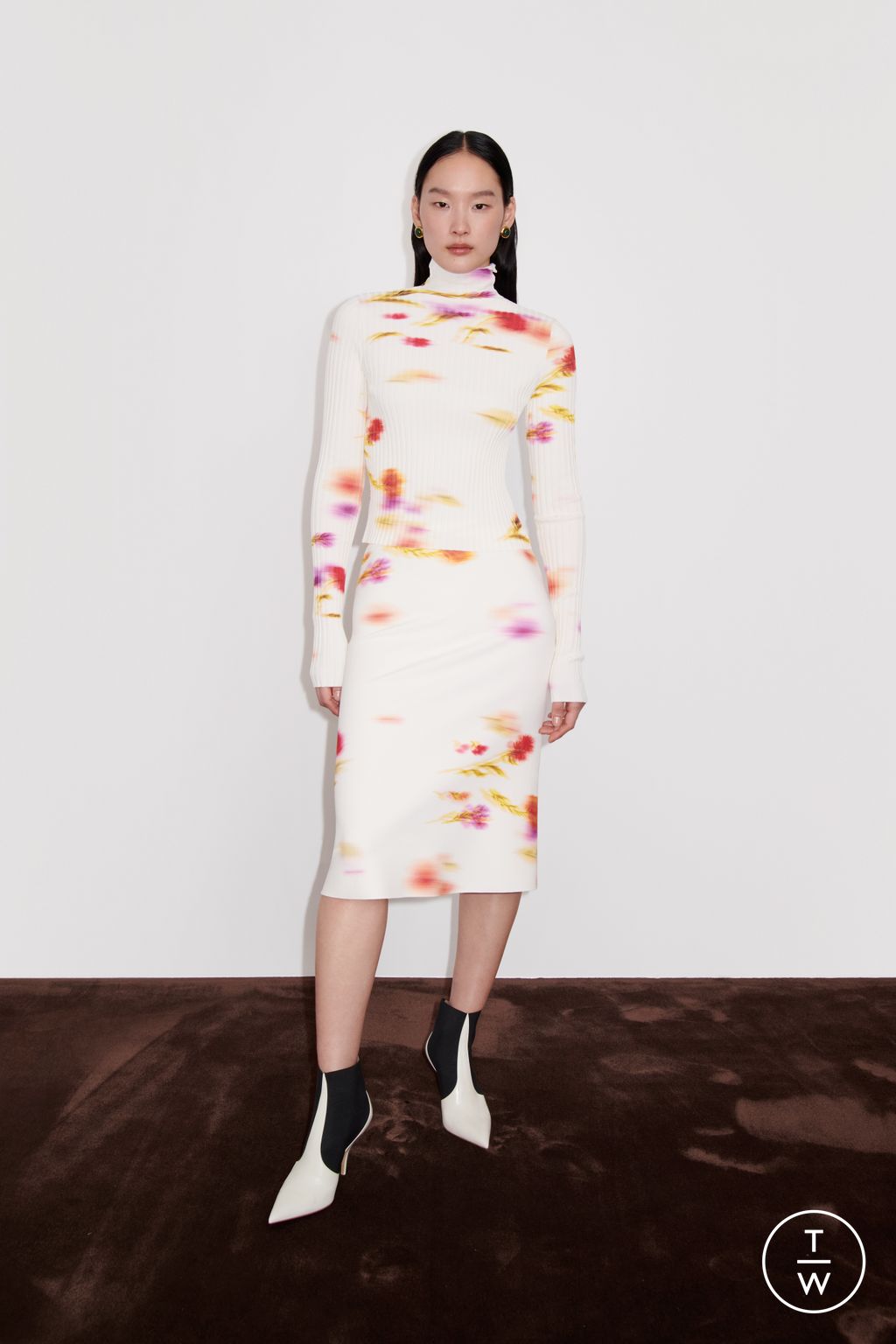 Fashion Week Milan Resort 2025 look 5 from the Ferragamo collection womenswear