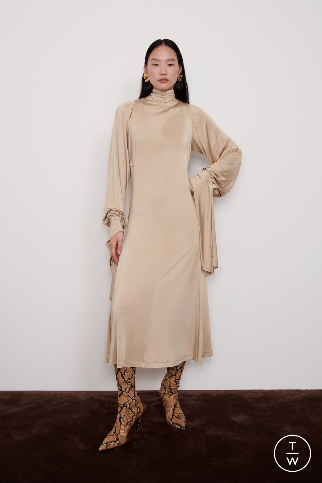 Fashion Week Milan Resort 2025 look 9 from the Ferragamo collection womenswear