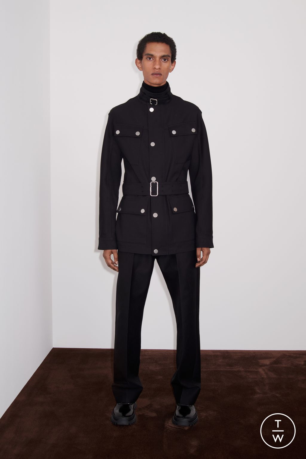 Fashion Week Milan Resort 2025 look 32 de la collection Ferragamo womenswear