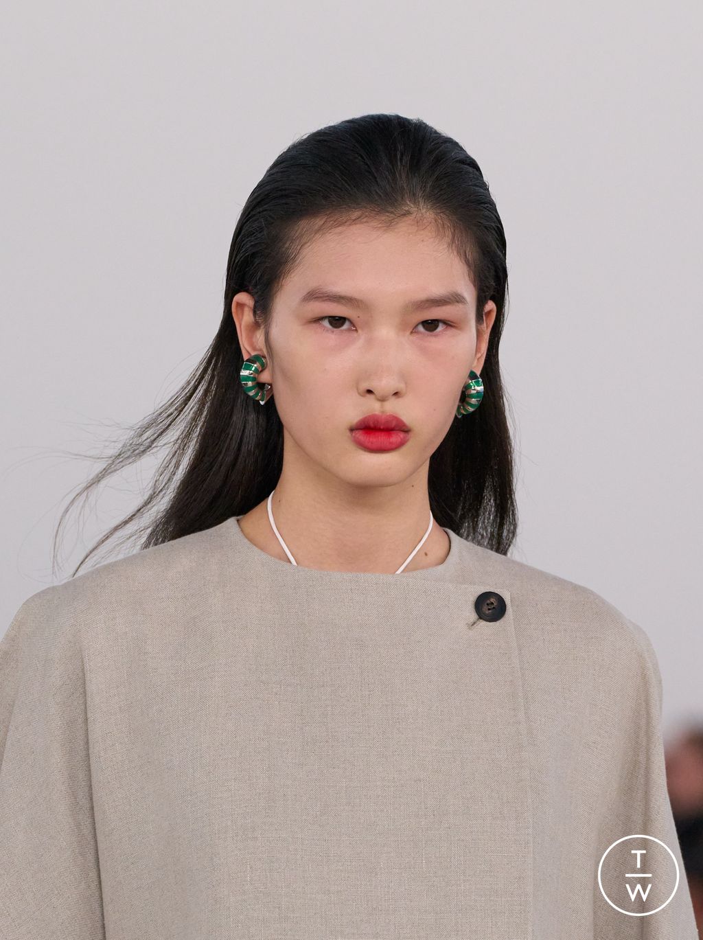 Fashion Week Milan Spring/Summer 2024 look 85 from the Ferragamo collection 女装配饰