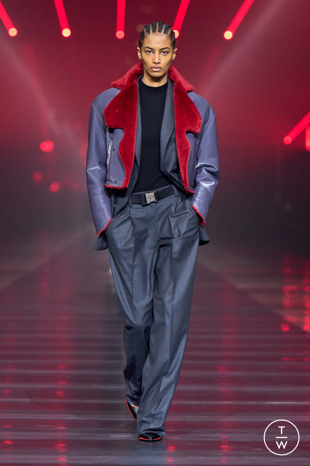 Fashion Week Milan Fall/Winter 2022 look 7 from the Ferrari collection 女装
