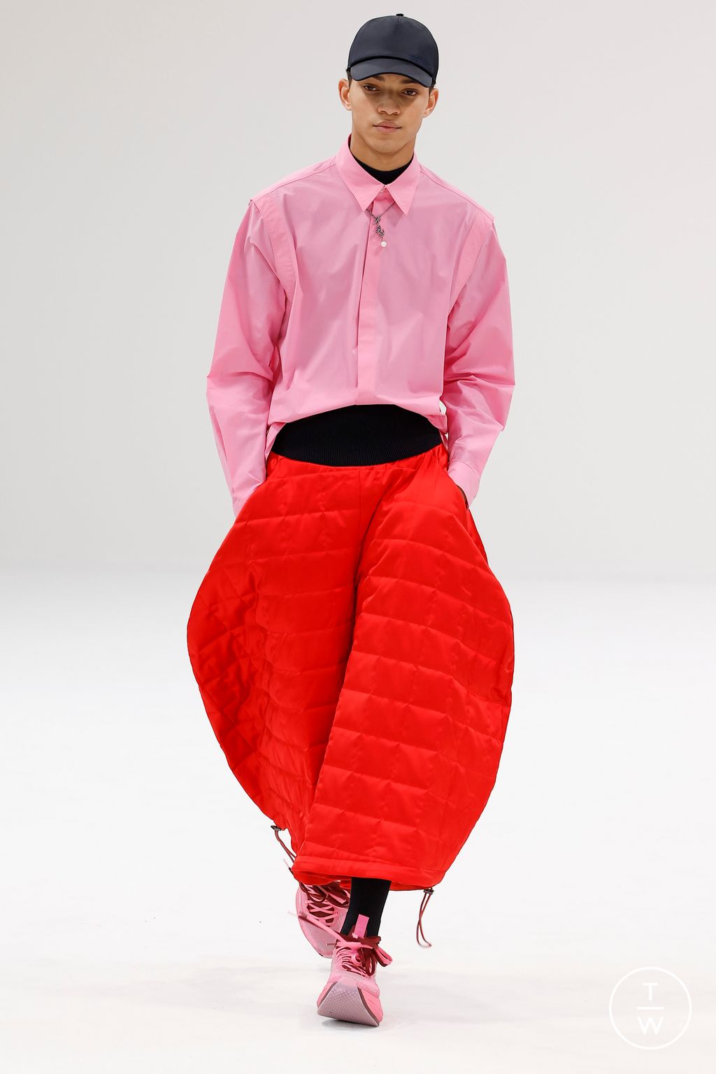 Fashion Week Milan Fall/Winter 2023 look 41 de la collection Ferrari womenswear