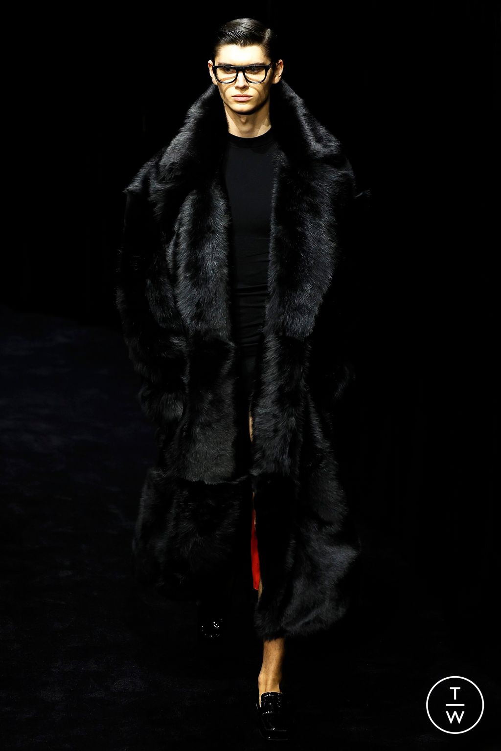 Fashion Week Milan Fall/Winter 2024 look 12 from the Ferrari collection 女装
