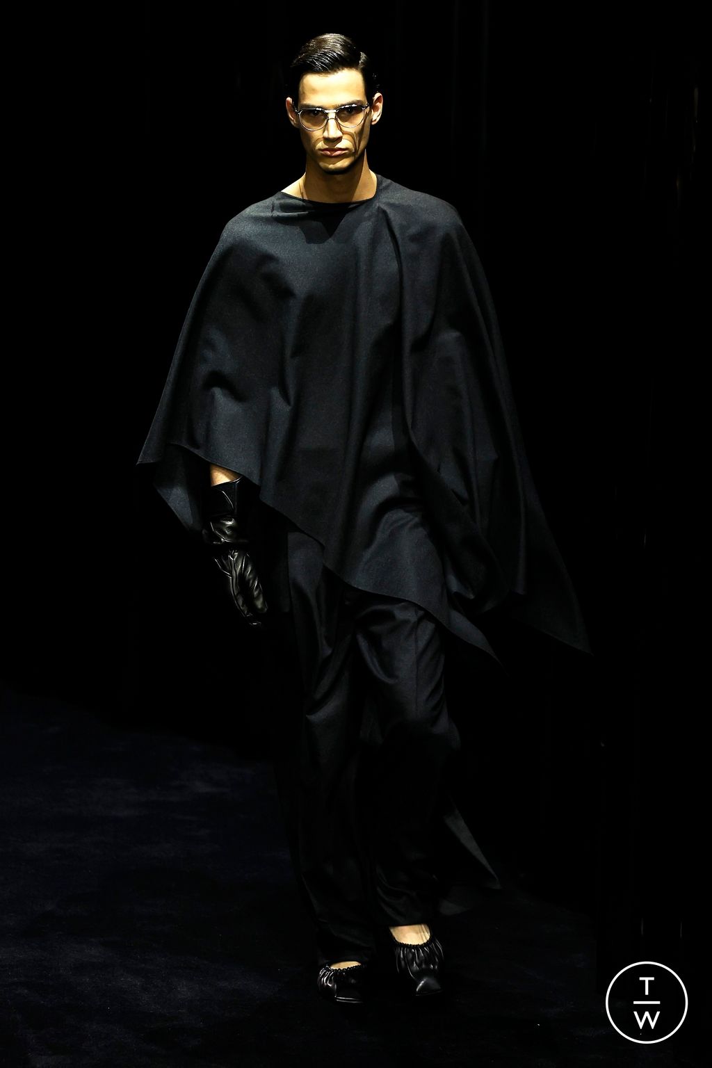 Fashion Week Milan Fall/Winter 2024 look 19 from the Ferrari collection 女装
