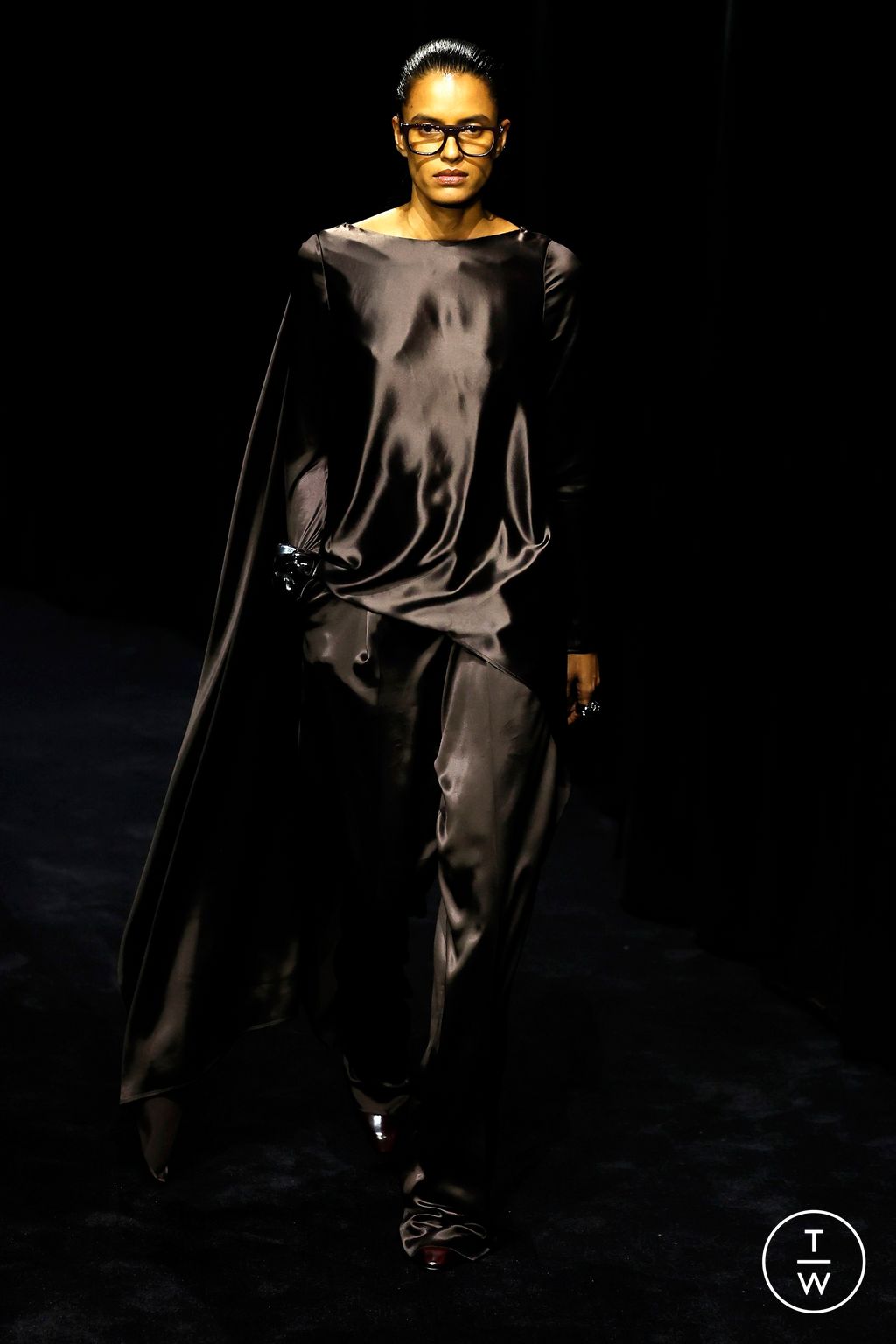 Fashion Week Milan Fall/Winter 2024 look 48 from the Ferrari collection 女装