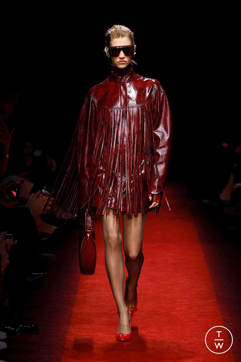 Fashion Week Milan Fall/Winter 2025 look 40 from the Ferrari collection 女装