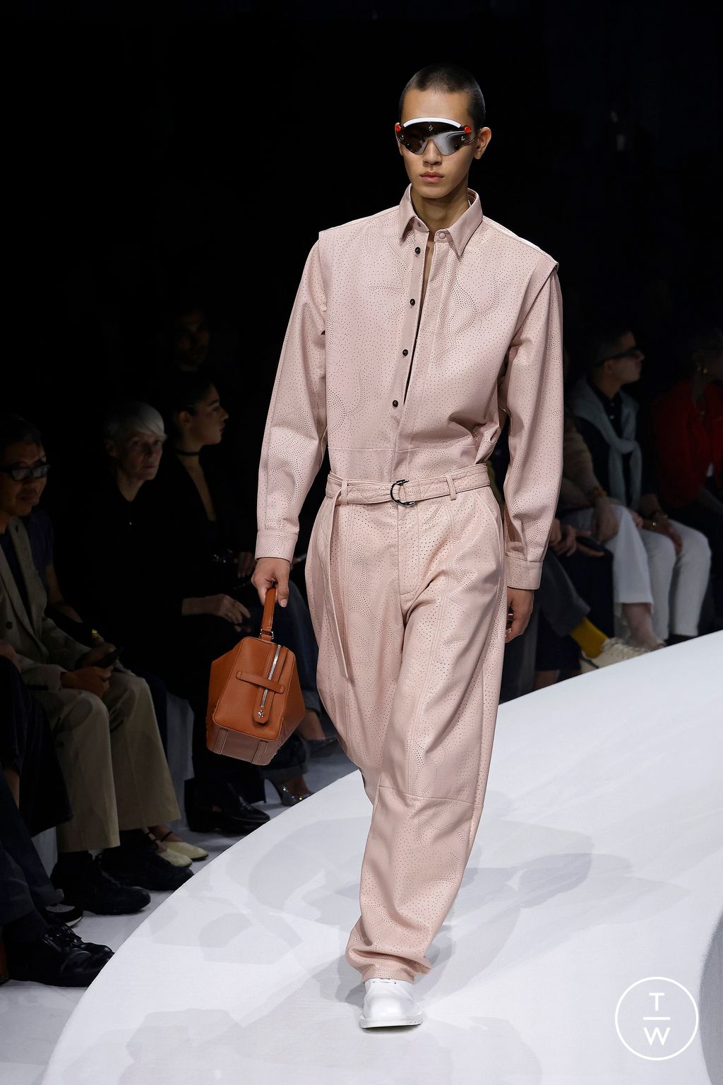 Fashion Week Milan Spring/Summer 2024 look 11 de la collection Ferrari womenswear