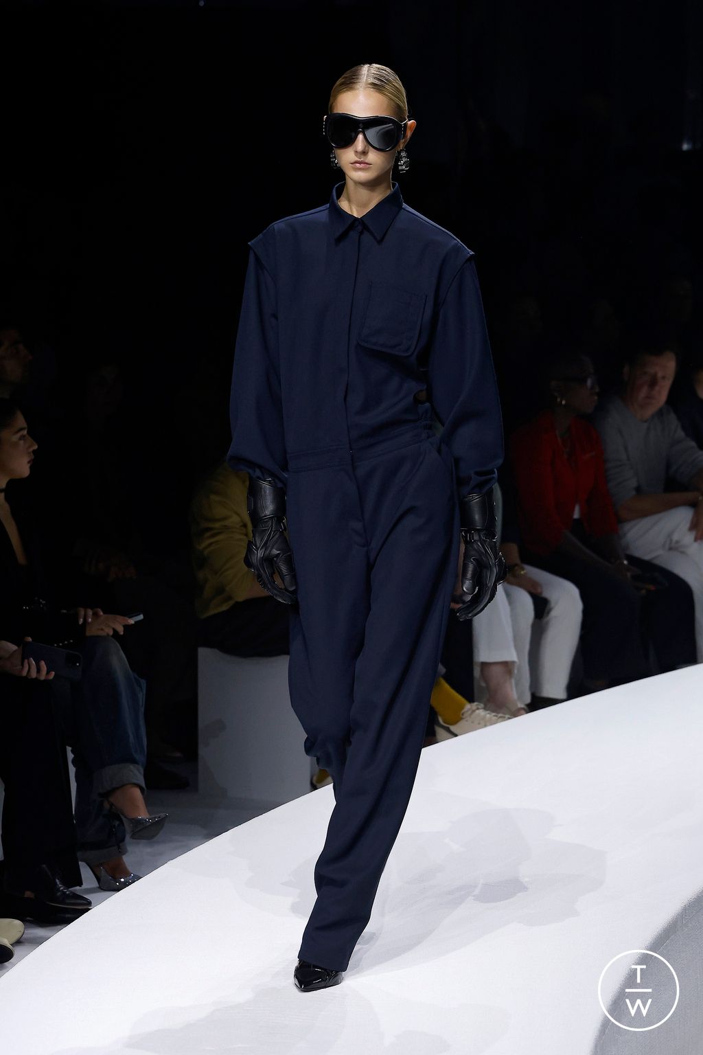Fashion Week Milan Spring/Summer 2024 look 25 de la collection Ferrari womenswear