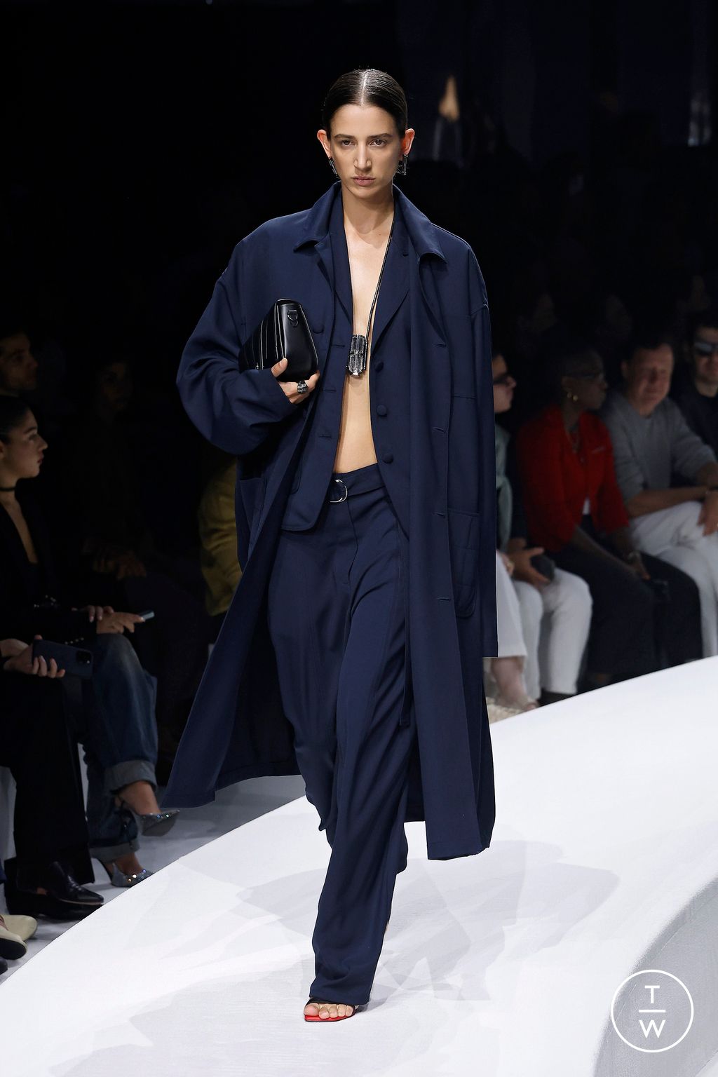 Fashion Week Milan Spring/Summer 2024 look 27 de la collection Ferrari womenswear