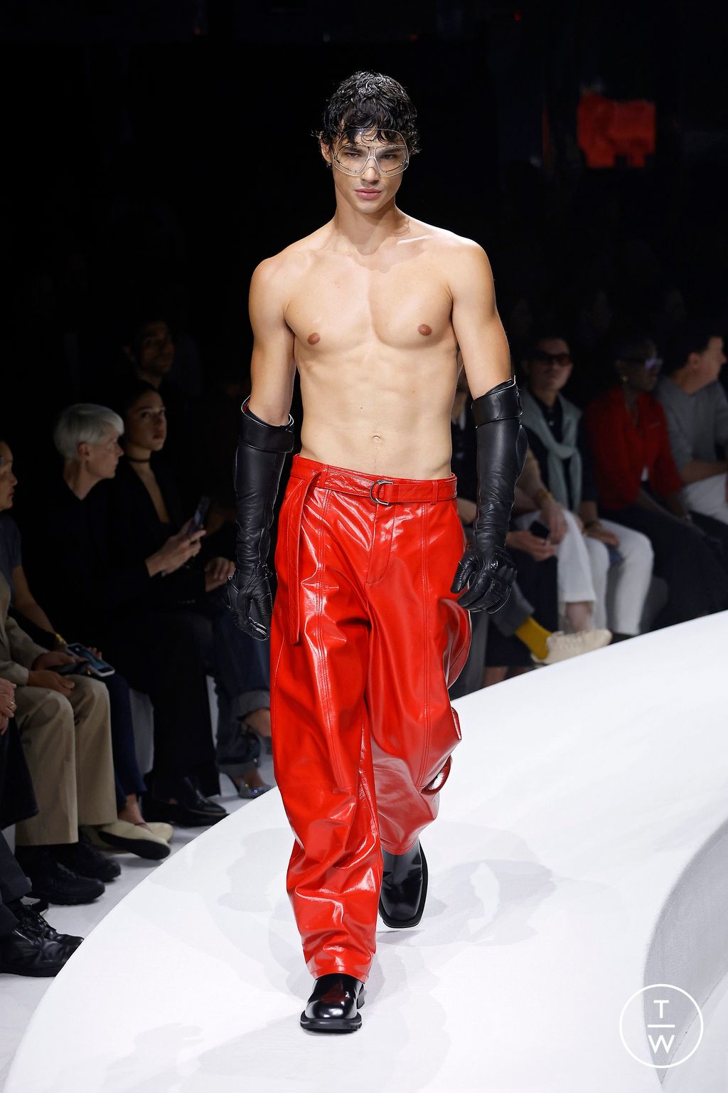 Fashion Week Milan Spring/Summer 2024 look 46 from the Ferrari collection 女装